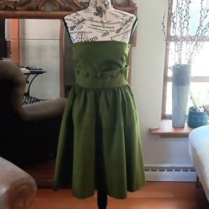 Beautiful 2-pc dress by Maeve (Anthropologie) in olive green 💚